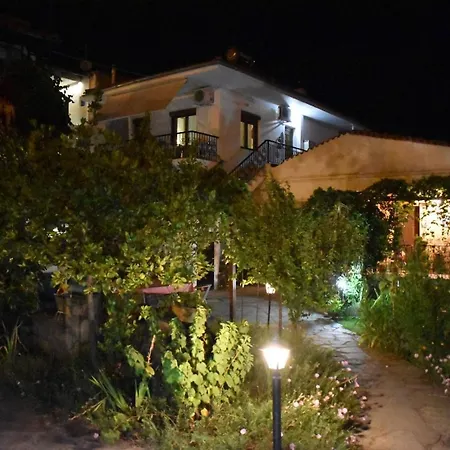 In Guest - Maro 2 Pensjonat Afytos