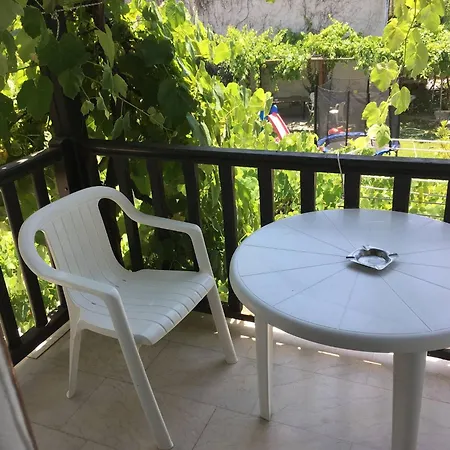 In Guest - Maro 2 * Afytos
